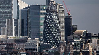 Лондонското сити алармира за двоен спад на инвестициите във финансовия сектор