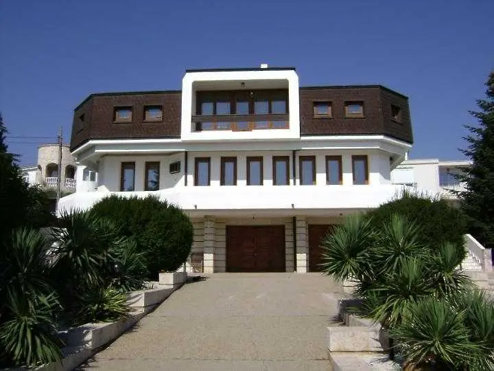 Данък лукс - за всеки имот с по-висока оценка от 250 кв. м в центъра на София 