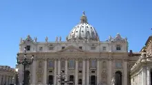 Разследват банката на Ватикана за пране на пари