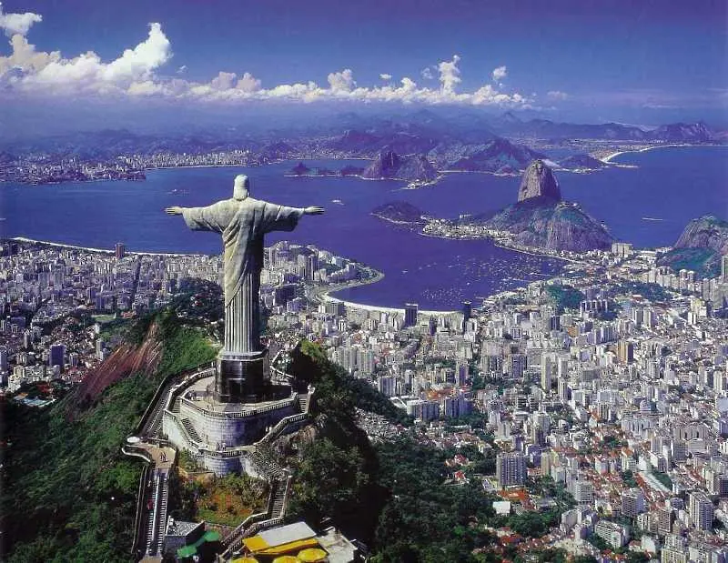 Бразилската икономика търпи сериозни загуби заради Мондиал 2010