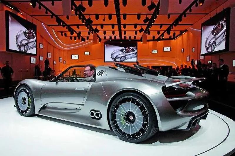 Porsche пуска най-скъпия модел в историята си