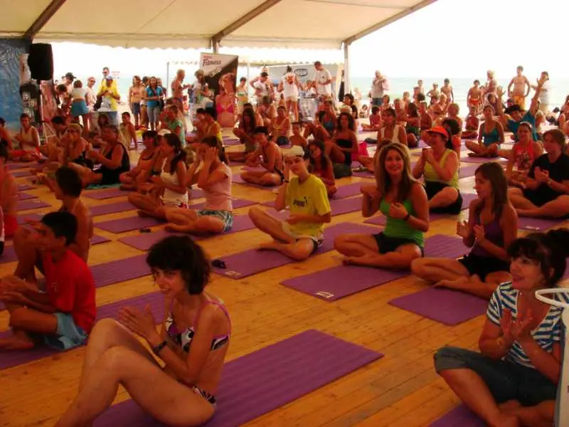 Туристи ще тренират организирано на плажа във Варна, Несебър и Приморско
