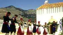 150 000 гърци танцуват на Крит за рекорд 