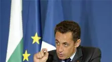 Гняв срещу Саркози, задето се прави на полицай и националист