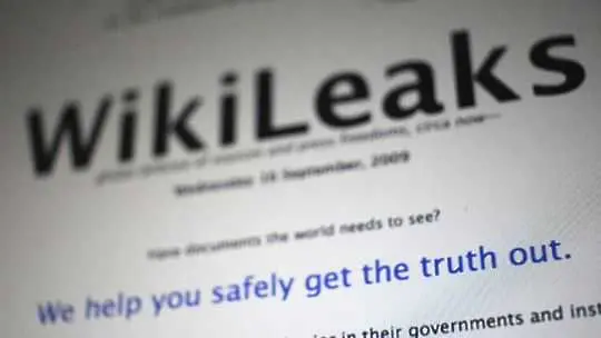 Уикилийкс се застрахова срещу властите с тайнствен файл