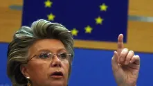 Еврокомисар заплаши Франция със съд