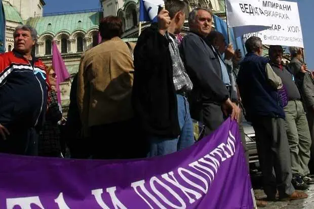 Протести блокират движението в София днес