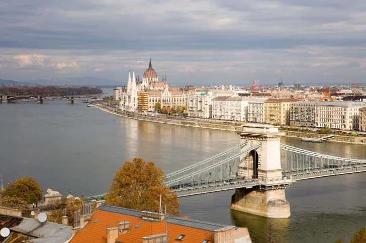 Румъния следи иде ли отровен разлив по Дунав