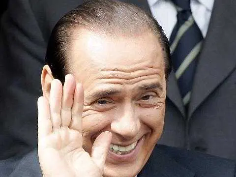 Разследват Берлускони за укриване на данъци