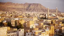 Ракетна атака срещу кола на британското посолство в Йемен