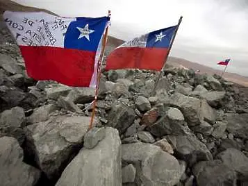 Затрупаните миньори в Чили на 160 м от свободата