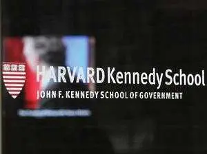 Harvard Kennedy School обучава в България