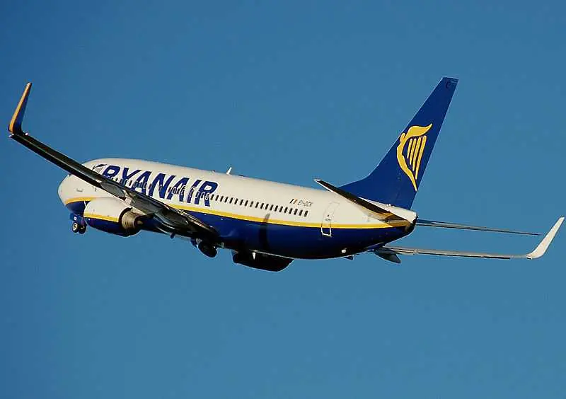 Ryanair постигна печалба от 330 млн. евро   