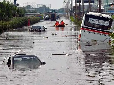 Албания под вода. Обявяват бедствено положение   