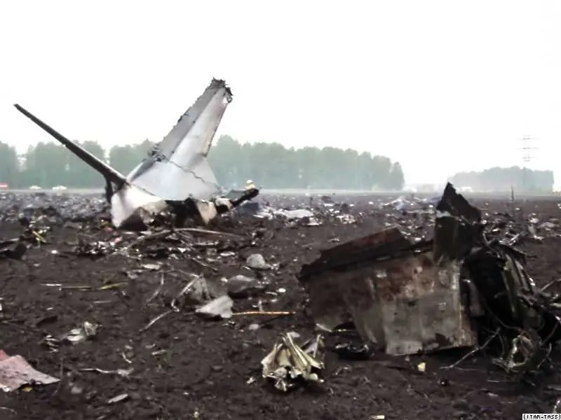 12 загинаха в катастрофа с руски военен самолет