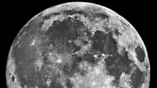 Луната има нажежено метално ядро