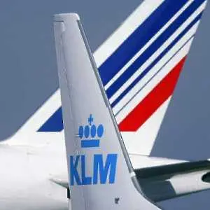 Air France-KLM губи милиони евро заради снеговалежите 