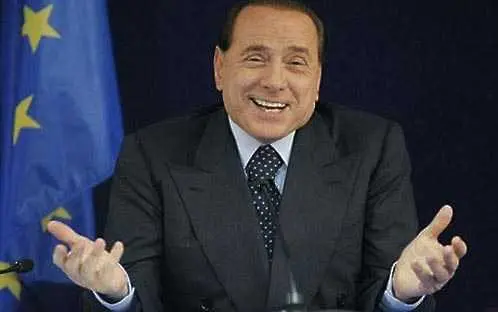 Кардинал защити Берлускони в секс скандала - призова медиите да се озаптят