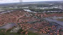 Безплатни домове за наводнените бразилци