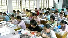 Китай учи децата на етикет   
