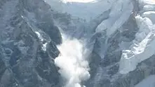 Най-малко един загинал при лавина в Швейцария