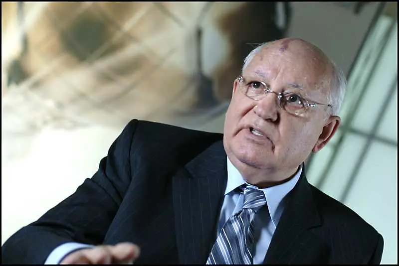 Горбачов става днес на 80