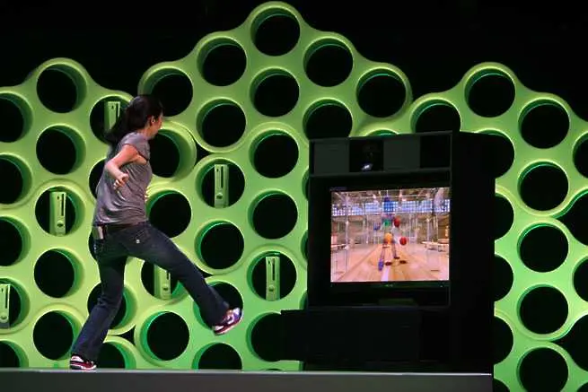 Microsoft приветства „хакерите” на Kinect 