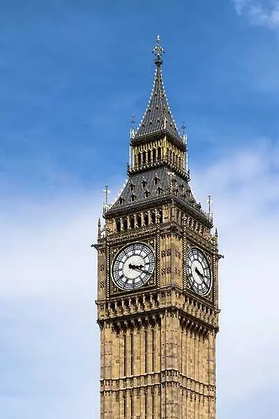Лондон готов да премести времето по Гринуич с час напред