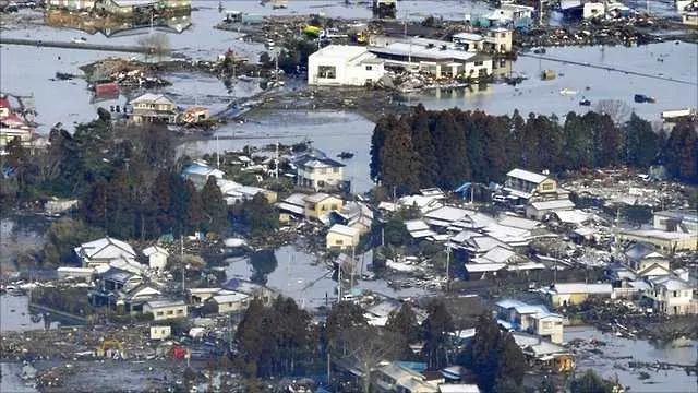 1600 приближава броят на жертвите в Япония, цунами удари и Америка