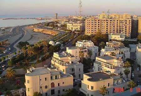 Серия от големи експлозии разтърси Триполи