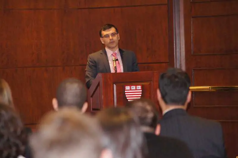 Дянков в Харвард: Финансовите правила дисциплинират политиците