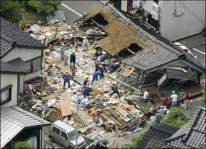 Броят на загиналите в Япония надхвърли 6500 души