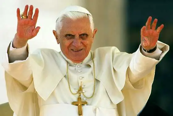 Папата: Сложете край на конфликта в Либия