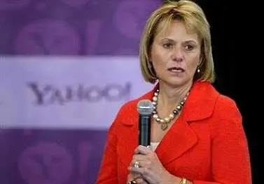 Yahoo със спад на печалбите откакто е с Microsoft