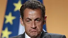 Либия нае бивш френски министър за дело срещу Саркози