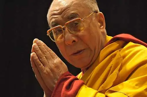 Далай Лама се оттегли от политиката
