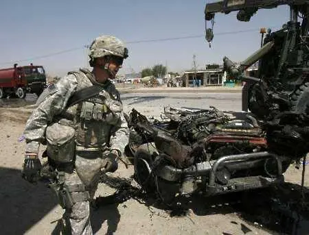 15 ранени войници след атака в Афганистан