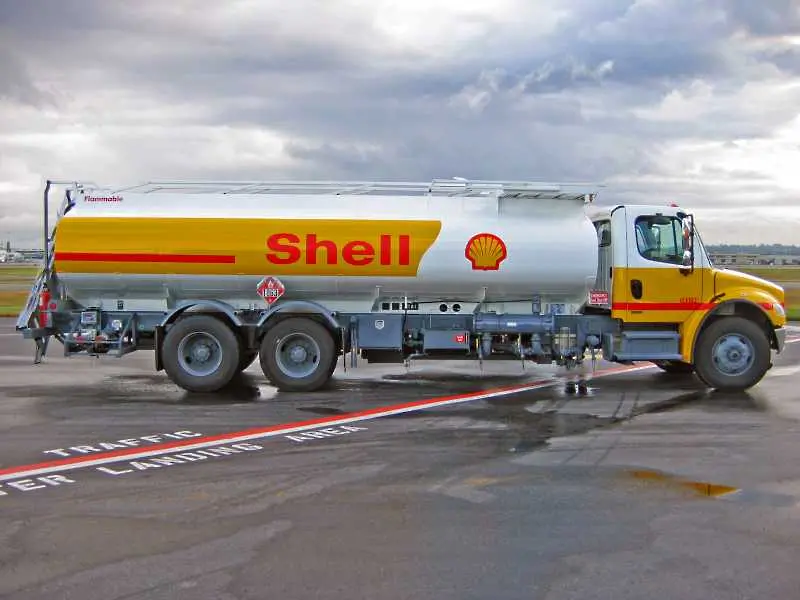 Shell строи първия в света плаващ завод за преработка на газ