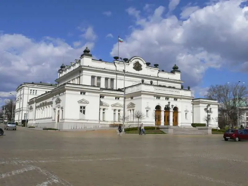 Трима депутати напускат ПГ на Атака в знак на протест