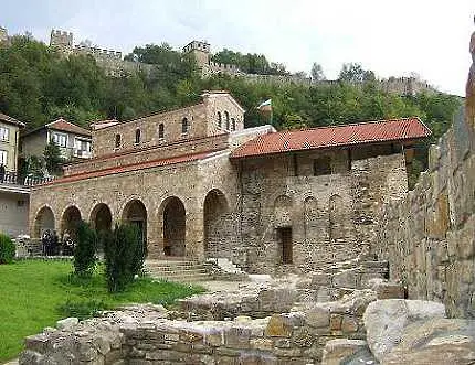 Възстановяват архитектурни паметници във Велико Търново