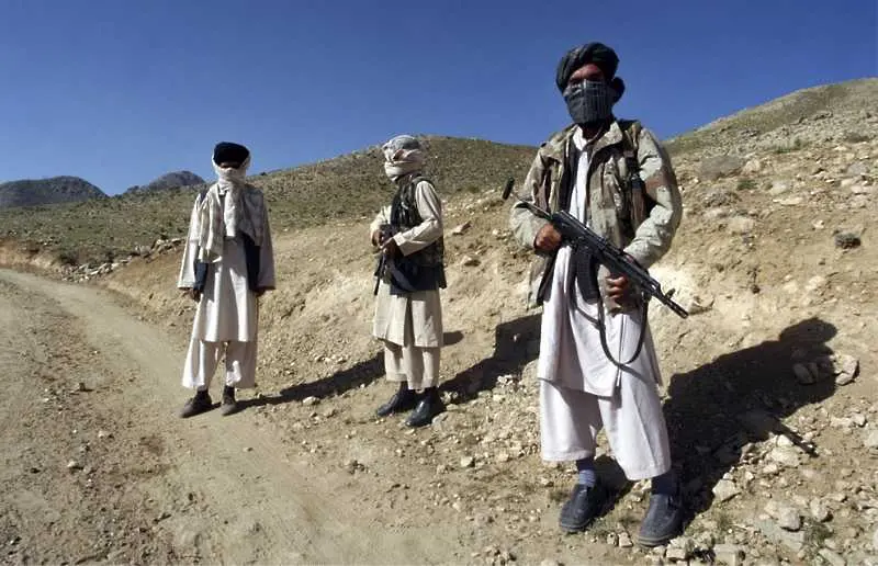 Терористи взривиха 8-годишно дете в Афганистан
