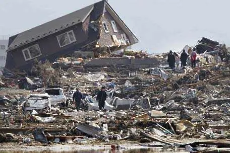 Над 3,6 млрд. йени намерени в руините след катастрофата в Япония
