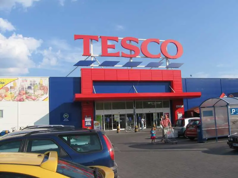 Tesco напуска японския пазар