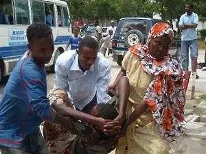 Кървав атентат в сомалийската столица Могадишу, най-малко 100 убити