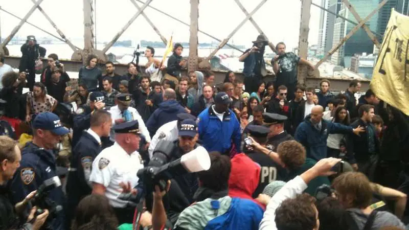 700 души бяха арестувани след протеста Окупирай Уолстрийт
