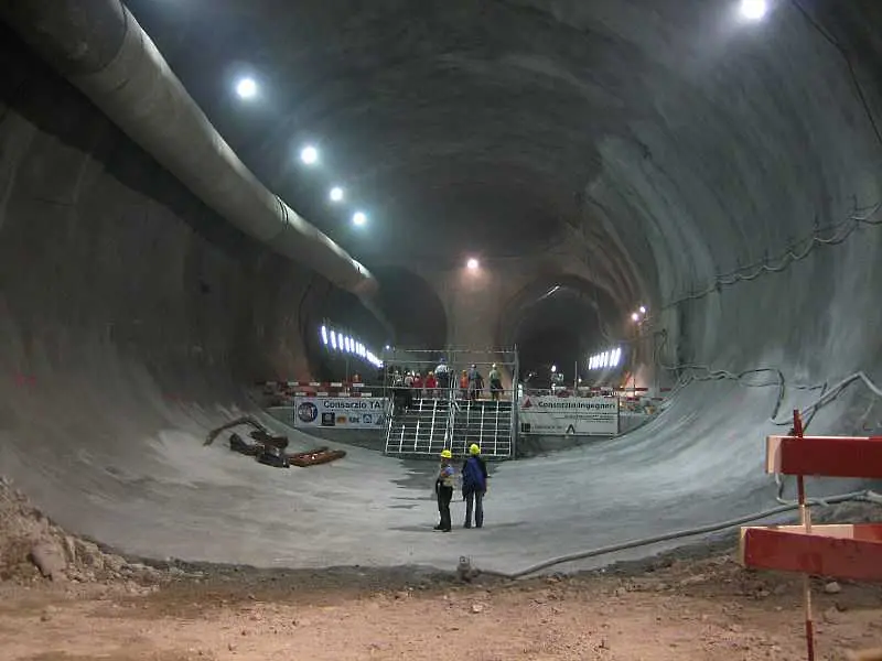 Най-дългите тунели в света (2)
