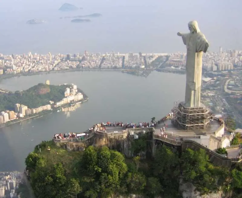 Статуята на Исус в Рио де Жанейро стана на 80 г. 