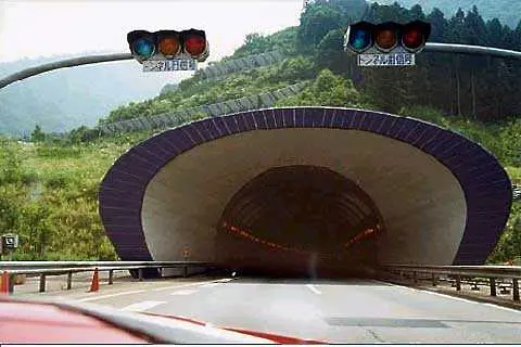 Най-дългите тунели в света (9)