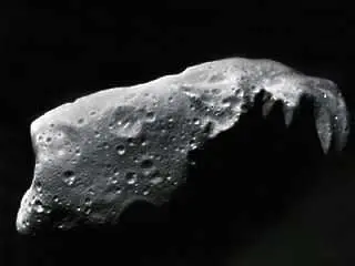 Голям астероид профучава край Земята
