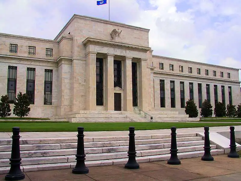Глобални и централни банки стартират програма за борба с кризата